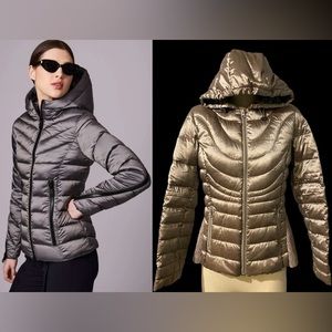 Bernardo Silver Metallic goose down puffer with hood size small